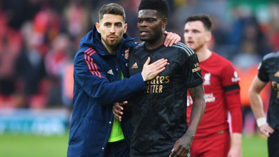 Arsenal kaçtı Liverpool yakaladı! Şampiyonluk yolunda darbe