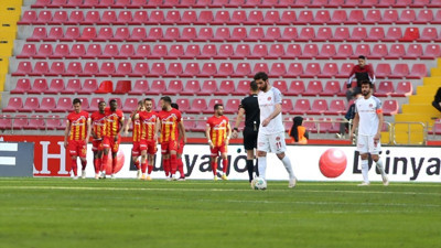 Kayserispor Ümraniyespor'u yendi! 3 puan 3 golle geldi