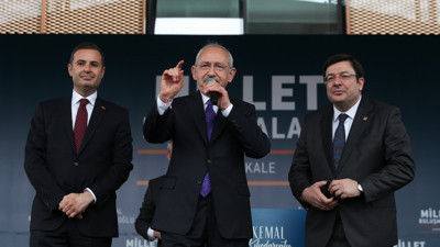Çanakkale'de halka seslenen Kemal Kılıçdaroğlu yanına aldığı vekiller için bakanlık mesajı verdi! Muharrem Erkek ve Ahmet Akın A Takımında yer alacak mı?