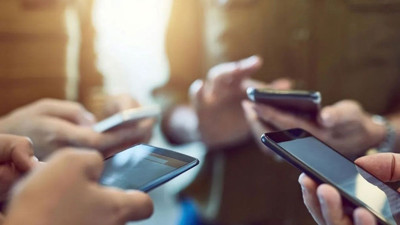 AK Parti'nin seçim beyannamesini açıklaması sonrasında gözler cep telefonlarındaki vergi oranına çevrildi! Cep telefonları fiyatları nasıl etkilenecek?