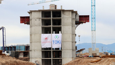 Gaziantep İslahiye'deki deprem konutlarında ilk blok yükseldi