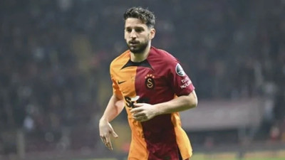 Galatasaray'da Dries Mertens'in sözleşmesi uzadı