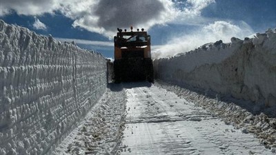 Van Başkale'de 16 Nisan'da 5 metre kalınlığında karla mücadele