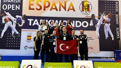 Açık Tekvando Turnuvası'nda 3 altın 2 bronz