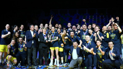 Türk basketbolunun Avrupa'daki 13. kupası Fenerbahçe'den
