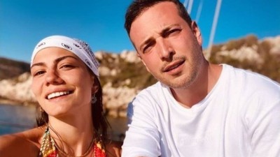 8 ay evli kalan ve geçtiğimiz günlerde boşanacaklarını sosyal medya hesaplarından duyuran Demet Özdemir ve Oğuzhan Koç'un düğün takıları ne olacak?