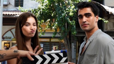 Mert Ramazan Demir ile Afra Saraçoğlu aşkını, paylaşımları ele verdi