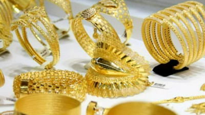 ‘Altın düşecek mi, yükselecek mi?’ sorusuna yanıt arayan vatandaşlar için kuyumculardan yeni tahmin yapıldı! Yatırımcılar 'en az 5 ay' diyerek uyarıldı!