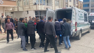 Depremde eşi ve iki çocuğunu kaybeden öğretmen baba, hayatta kalan kızına ateş açıp intihar etti
