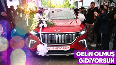 Bursa'da "Anadolu kırmızısı" Togg gelin arabası oldu