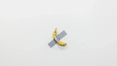 Güney Kore'de bir öğrenci sanat eseri olarak sergilenen muzu yedi: Acıkmıştım