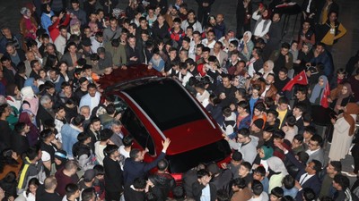 Türkiye'nin yerli ve milli otomobili Togg Anadolu'yu geziyor! Gaziantep ve Konya'da Togg'a yoğun ilgi