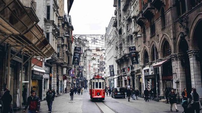 TÜİK verileri gelir dağılımını özetledi: Türkiye'de en zenginlerin oluşturduğu yüzde 20, gelirin yarısı kapsıyor