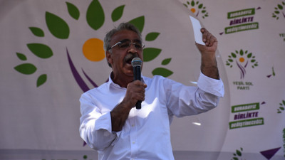 HDP Eş Genel Başkanı Mithat Sancar'dan tepki çeken çıkış: O gaz, o petrol hepsi seçim için uydurdukları hikayeler