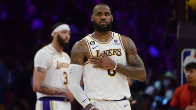 Los Angeles Lakers Golden State Warriors'a 30 sayı fark attı