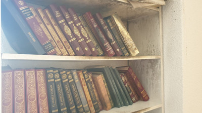 Almanya'daki bir camiye giren saldırgan, Kur’an-ı Kerimlerin yer aldığı kitaplığı ateşe verdi