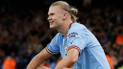 İngiltere'de yılın futbolcusu Manchester City'nin yıldızı Erling Haaland