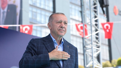 SON DAKİKA! Cumhurbaşkanı Erdoğan günün 3. mitinginde Beyoğlu'nda açıklamalarda bulundu! Bunlar talimatı Kandil'den alıyor