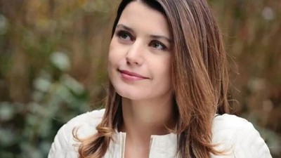 Beren Saat bayramları karıştırdı! 19 Mayıs yerine 23 Nisan...