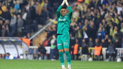 Fenerbahçe'nin kalecisi İrfancan Eğribayat'tan dikkat çeken performans!