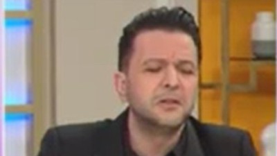 Geçtiğimiz aylarda Mabel Matiz'in ünlü şarkısı Antidepresan ile gündeme gelen şarkıcı Nihat Doğan'dan canlı yayında yeni şarkı!