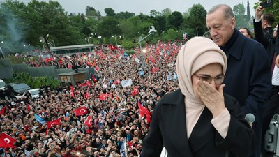 Ünlü isimlerden seçim sonuçları sonrası Cumhurbaşkanı Erdoğan’a tebrik mesajları
