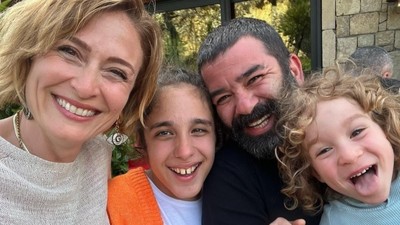 Bir süredir evliliklerinde sorunlar olduğu bilinen Ceyda Düvenci ve Bülent Şakrak boşanıyor mu?