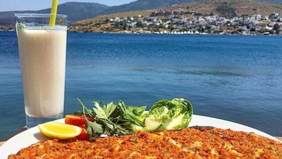 Bodrum'da tatil tarifesi güncellendi!  Lahmacun, hamburger, çay, ayran... Fahiş zamlar tatilcileri şoke edecek