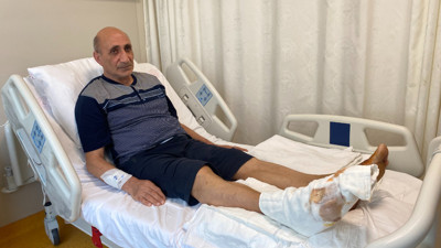 İstanbul Beylikdüzü'nde bir adam temizlik yaparken ayağını kaybetme riski yaşadı