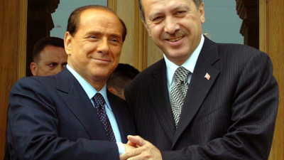 Cumhurbaşkanı Erdoğan, hayatını kaybeden dostu Silvio Berlusconi için yazdı: Siyasi yasağıma dünyada ilk itiraz edendi