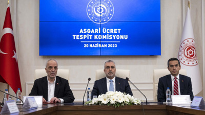 Cumhuriyet tarihinin en yüksek dolar bazlı asgari ücreti! Asgari ücret kaç dolar ediyor?