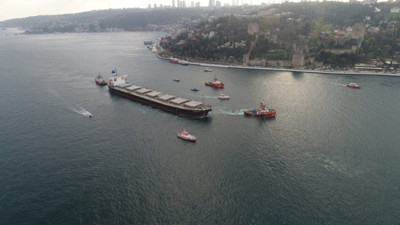 Türk boğazlarından uğraksız bir şekilde geçen uluslararası gemilerden alınacak ücretlerde zamlı tarife uygulaması bugün başladı