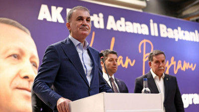 Fransa'da yaşanan olaylar üzerinden Türkiye'deki sığınmacıları hedef alan gruba AK Parti Sözcüsü Ömer Çelik'ten yanıt gecikmedi: Şiddetle kınıyoruz