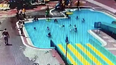 Antalya'da feci olay! Kaydıraktan yüzüstü kayarken başını havuz zeminine vuran kişi hayatını kaybetti