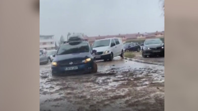İspanya'nın Zaragoza şehrini sel vurdu