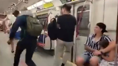 Metroda panik dolu anlar: Her yer kana bulandı