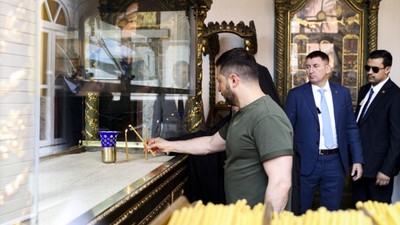 Ukrayna Devlet Başkanı Zelensky Fener Rum Patriği Bartholomeos ile görüştü