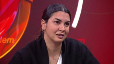 Gazeteci Fulya Öztürk başı kapalı şekilde paylaştığı fotoğrafla Umreye gittiğini duyurdu