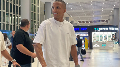 Fenerbahçe’nin anlaşmaya vardığı Rodrigo Becao, İstanbul’da