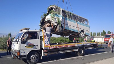Afyonkarahisar'da devrilen minibüsteki 6 tarım işçisi öldü