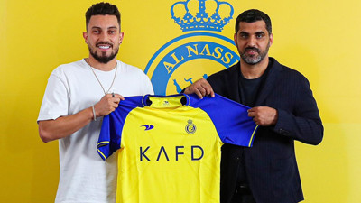 Galatasaray'ın eski yıldızı Alex Telles Al-Nassr'a imza attı