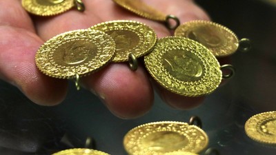 Altın yatırımcıları dikkat! Faiz kararı altını düşürecek mi, çıkaracak mı? Uzman isim borcu olanları uyardı!