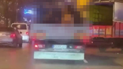 Kamyon kasasında twerk yaptı: Cezayı şoför aldı