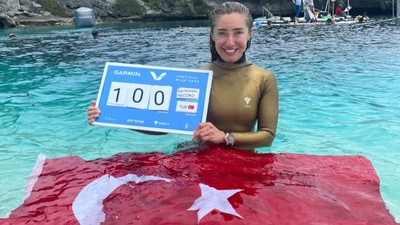 Bahamalar'da 100 metre rekoru: Şahika Ercümen 100. yıla özel daldı