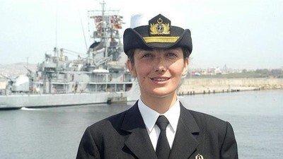 İlk kadın amiral olan Gökçen Fırat kimdir?