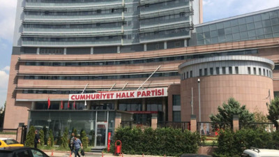 CHP sosyal medya sorumlusunun işine son verdi!