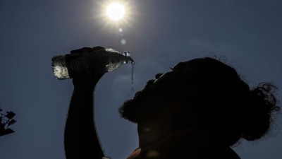 Meteoroloji 50 ilde görülecek olan 'yüksek sıcaklık' için uyarıda bulundu! Sağlık Bakanı Koca paylaşımda bulundu