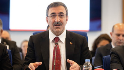 Cumhurbaşkanı Yardımcısı Cevdet Yılmaz'dan ekonomide gelişim mesajı! Gıda ve konut fiyatları açıklaması