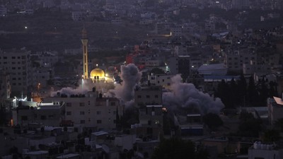 İsrail Nablus'taki el-Huruşa'nın evini bombayla patlattı! Ailesi yaşıyordu