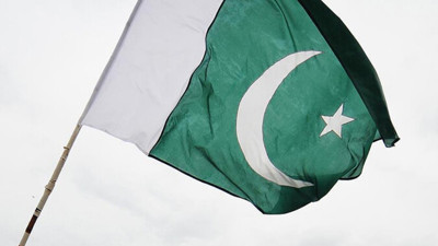 Pakistan’da parlamento feshedildi! 90 gün içinde seçim yapılacak